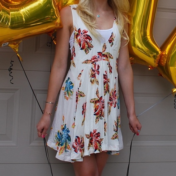 Free People Dresses & Skirts - Free People Floral Mini Dress
